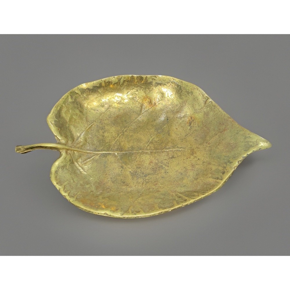 Vintage 1951 Virginia Metalcrafters Brass Linden Leaf Trinket Dish - Picture 2 of 6